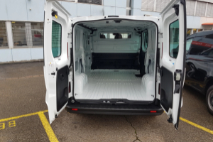 lieferwagen_und_transporter_-_trafic_e-tech_red_edition_l2h1_-_renault_201840.jpg