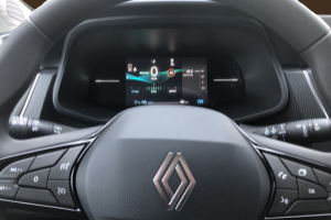 lieferwagen_und_transporter_-_trafic_red_e-tech_52kwh_l1h1_-_renault_235693.jpg