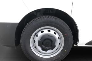lieferwagen_und_transporter_-_trafic_red_e-tech_52kwh_l1h1_-_renault_235696.jpg