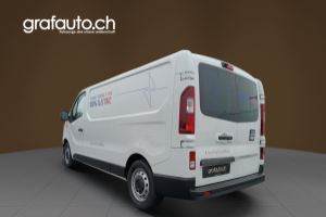 lieferwagen_und_transporter_-_trafic_red_ev52_22kw_l2h1_-_renault_170531.jpg