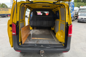 lieferwagen_und_transporter_-_vito_119_4x4__-_mercedes_297224.jpg