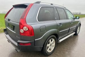 lieferwagen_und_transporter_-_volvo_xc90_2_4_awd_d5_-_volvo_300382.jpg