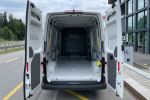 lieferwagen_und_transporter_-_vw_crafter_35_2_0_bitdi_l4_4motion_kastenwagen_-_vw_243568.jpg