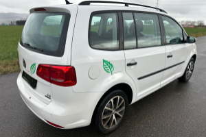 lieferwagen_und_transporter_-_vw_touran_1_4_tsi_ecofuel_trendline_-_vw_283815.jpg