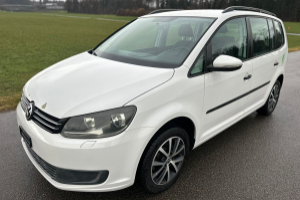 lieferwagen_und_transporter_-_vw_touran_1_4_tsi_ecofuel_trendline_-_vw_300325.jpg