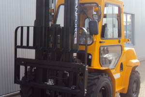 manforce-35-4wd-rough-terrain-forklift-truck-others_174078.jpg