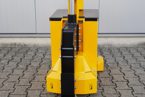 mt600-terminal-tractors-master-mover_162948.jpg