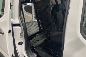 partner-kaw-1000-long-pro-vertiefte-kabine-panel-van-peugeot_176051.jpg
