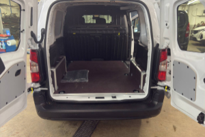 partner-kaw-650-standard-15-bluehdi-130-ss-panel-van-peugeot_291455.jpg