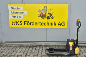 pc15-warehouse-transporter-hyster_183018.jpg