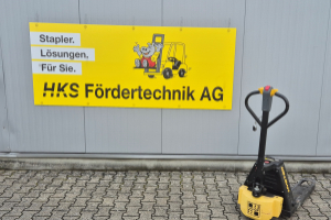 pc15-warehouse-transporter-hyster_183019.jpg