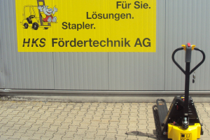 pc15-warehouse-transporter-hyster_253995.jpg