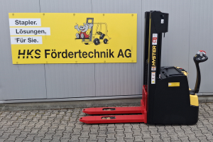 s14ac-il-warehouse-stacker-hyster_223198.jpg