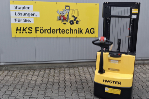 s14ac-il-warehouse-stacker-hyster_223199.jpg