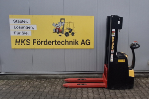 s14ac-warehouse-stacker-hyster_275642.jpg