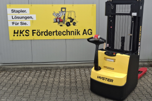 s16-il-warehouse-stacker-hyster_293917.jpg