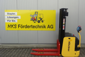 s16ac-warehouse-stacker-hyster_233307.jpg