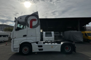 sattelzugmaschine_-_actros_1843_4x2__-_mercedes_226745.jpg