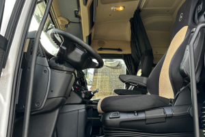 sattelzugmaschine_-_actros_1843_4x2__-_mercedes_226746.jpg