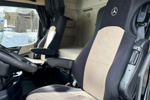 sattelzugmaschine_-_actros_1843_4x2__-_mercedes_226747.jpg