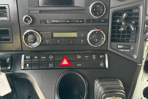 sattelzugmaschine_-_actros_1843_4x2__-_mercedes_226750.jpg