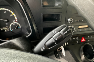 sattelzugmaschine_-_actros_1843_4x2__-_mercedes_226751.jpg