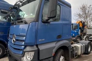 sattelzugmaschine_-_actros_1845_hd4x4_getriebeschaden__-_mercedes_249736.jpg