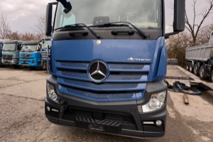 sattelzugmaschine_-_actros_1845_hd4x4_getriebeschaden__-_mercedes_249737.jpg
