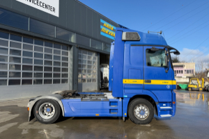 sattelzugmaschine_-_actros_1846_4x2_adr_-_mercedes_272608.jpg