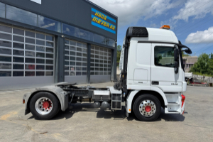 sattelzugmaschine_-_actros_1848_4x2_-_mercedes_235218.jpg