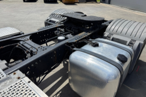 sattelzugmaschine_-_actros_1848_4x2_-_mercedes_235222.jpg