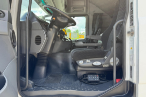 sattelzugmaschine_-_actros_1848_4x2_-_mercedes_235223.jpg
