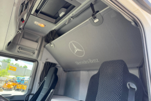 sattelzugmaschine_-_actros_1848_4x2_-_mercedes_235226.jpg