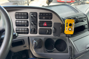 sattelzugmaschine_-_actros_1848_4x2_-_mercedes_235228.jpg