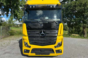 sattelzugmaschine_-_actros_1853_4x2_edition1_retarder__-_mercedes_249346.jpg