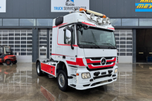 sattelzugmaschine_-_actros_2044_4x4__-_mercedes_247784.jpg
