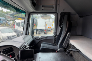 sattelzugmaschine_-_actros_2044_4x4__-_mercedes_247797.jpg