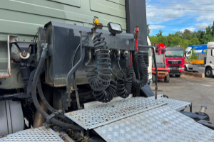 sattelzugmaschine_-_actros_2046a_4x4_-_mercedes_291402.jpg