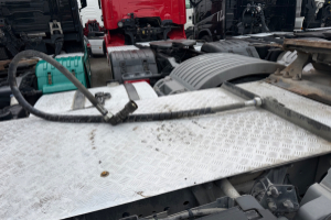 sattelzugmaschine_-_actros_2646_6x4_hydraulikundmischer_pumpe__-_mercedes_307913.jpg