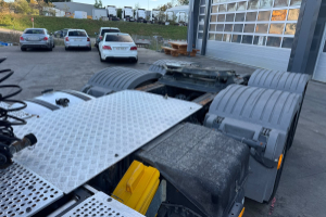 sattelzugmaschine_-_actros_2651_v8_6x4_-_mercedes_305515.jpg