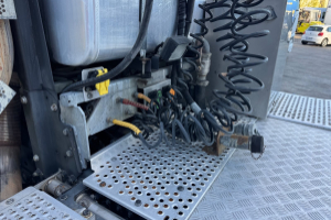 sattelzugmaschine_-_actros_2651_v8_6x4_-_mercedes_305516.jpg