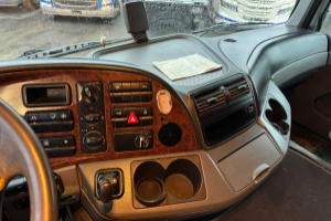 sattelzugmaschine_-_actros_2655_v8_6x4__-_mercedes_308600.jpg