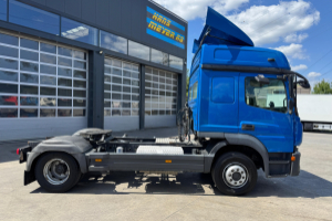 sattelzugmaschine_-_atego_1330_4x2_-_mercedes_241828.jpg