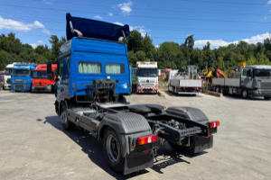 sattelzugmaschine_-_atego_1330_4x2_-_mercedes_241836.jpg