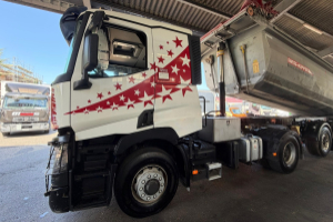 sattelzugmaschine_-_c480_4x2_-_renault_291315.jpg