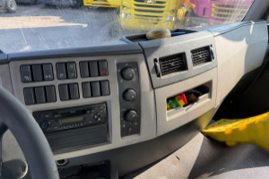 sattelzugmaschine_-_fe-280_4x2__-_volvo_258007.jpg