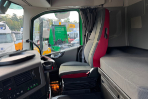 sattelzugmaschine_-_fh-420_4x2__-_volvo_300787.jpg
