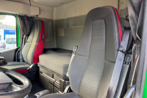 sattelzugmaschine_-_fh-420_4x2__-_volvo_300788.jpg