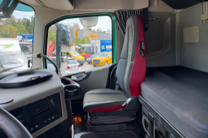 sattelzugmaschine_-_fh-460_4x2_-_volvo_301775.jpg