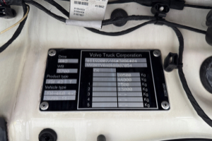 sattelzugmaschine_-_fh-460_4x2__-_volvo_256915.jpg